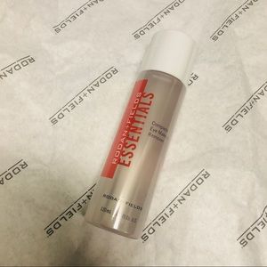 Unopened: R+F ESSENTIALS EYE MAKEUP REMOVER + pads